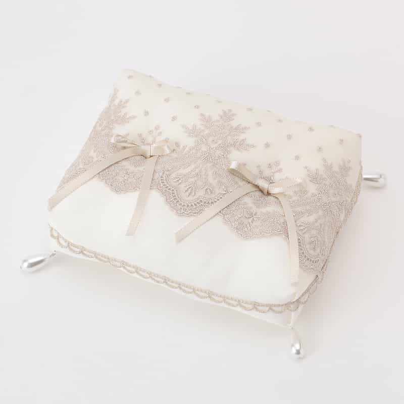 BARNEYS NEW YORK リングピロー　“チュールレース（パール）" NONE