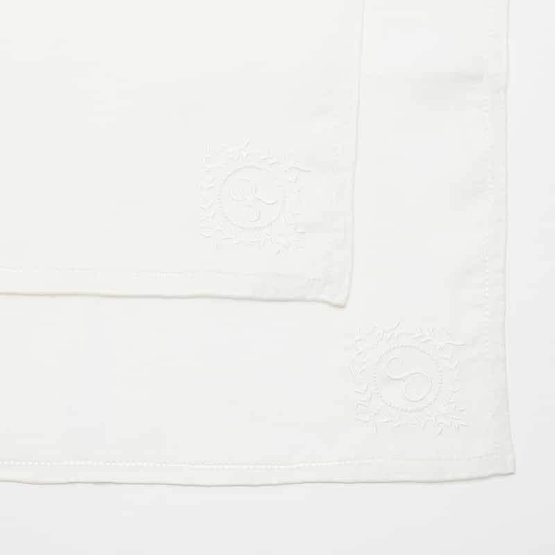 BARNEYS NEW YORK イニシャルリネンハンカチ WHITE