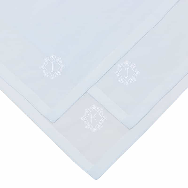 BARNEYS NEW YORK イニシャルハンカチ　ブルー BLUE