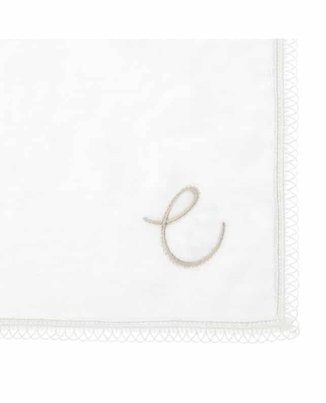 BARNEYS NEW YORK イニシャルレースタオルハンカチ “C" WHITE