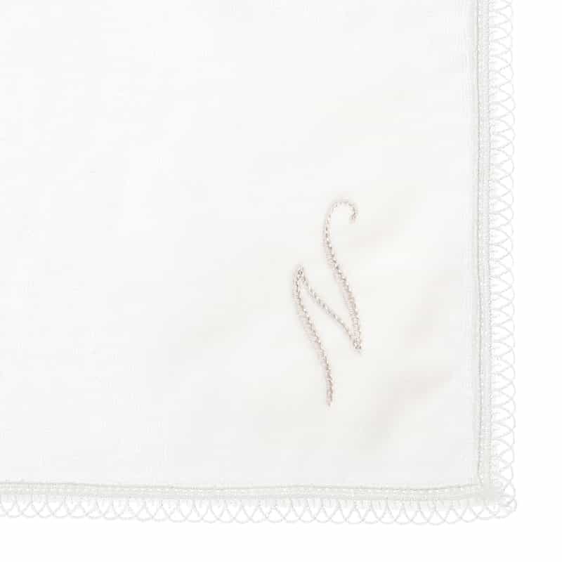 BARNEYS NEW YORK イニシャルレースタオルハンカチ “N" WHITE