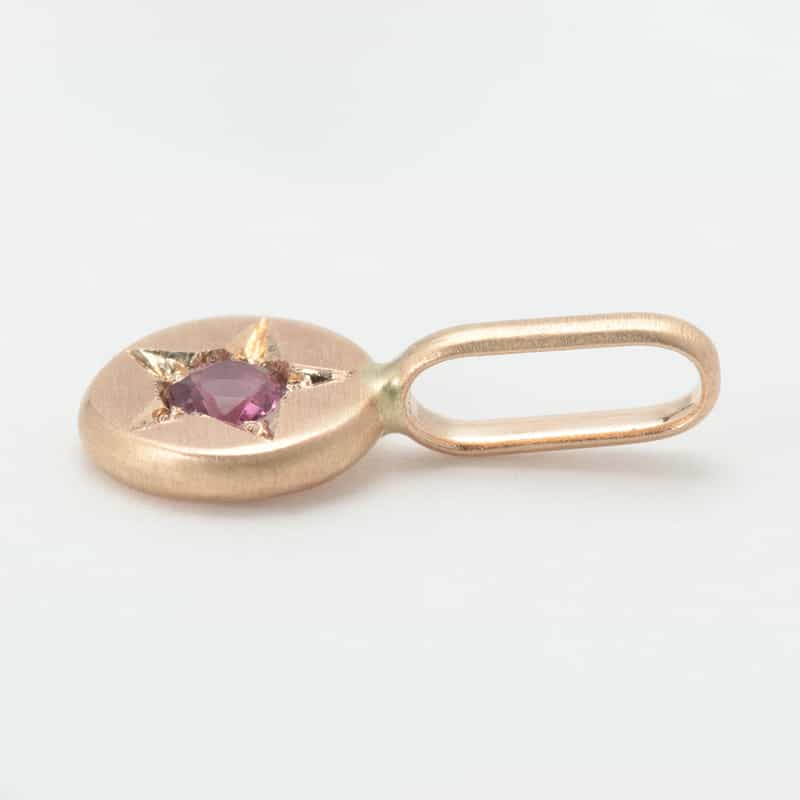 TALKATIVE 【オーダー品】ミニペンダントトップ（1月／ガーネット） NONE