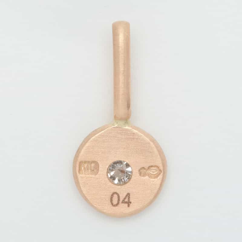 TALKATIVE 【オーダー品】ミニペンダントトップ（4月／ダイヤモンド） NONE