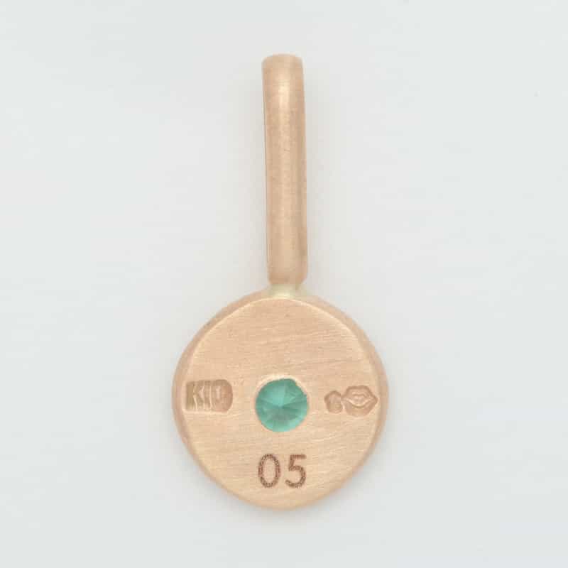 TALKATIVE 【オーダー品】ミニペンダントトップ（5月／エメラルド） NONE