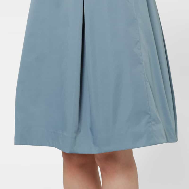 BARNEYS NEW YORK ウォッシャブル メモリー素材タック入りフレアスカート LIGHT BLUE