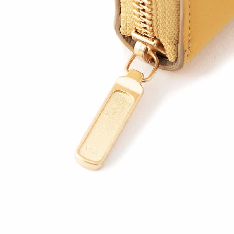 BARNEYS NEW YORK ラウンドジップ ロングウォレット YELLOW