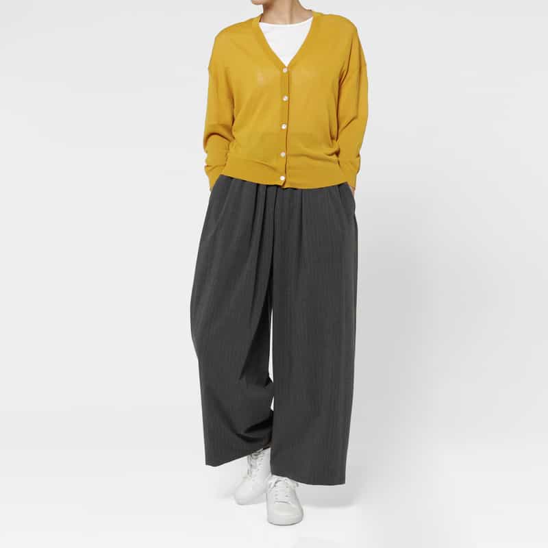 BARNEYS NEW YORK Vネック コンパクト ニットカーディガン MUSTARD