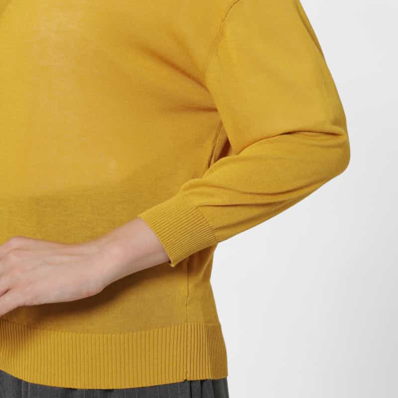 BARNEYS NEW YORK Vネック コンパクト ニットカーディガン MUSTARD