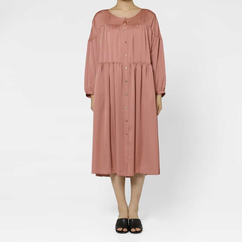 BARNEYS NEW YORK ウォッシャブル ギャザーデザイン フロントボタンドレス PINK