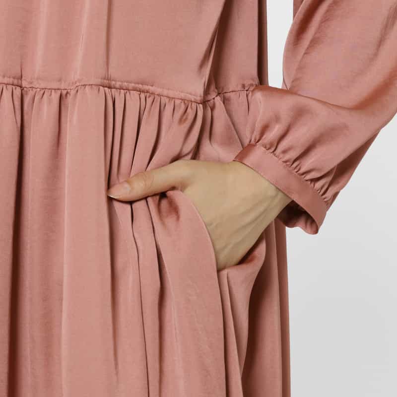 BARNEYS NEW YORK ウォッシャブル ギャザーデザイン フロントボタンドレス PINK