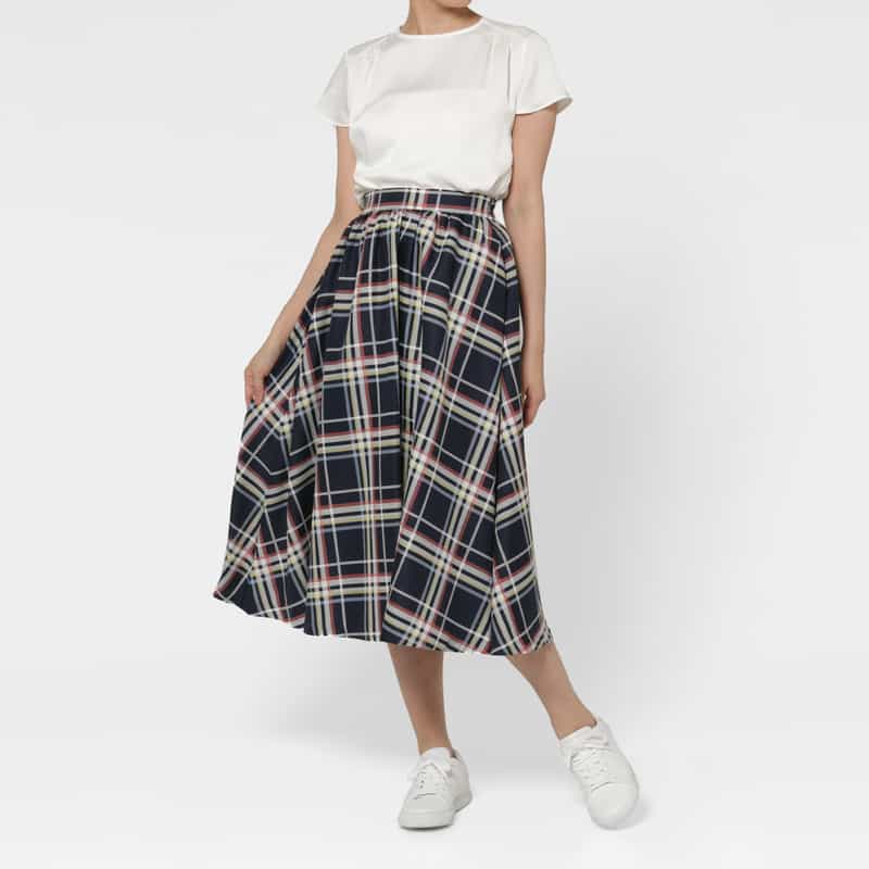 BARNEYS NEW YORK ウォッシャブル チェック柄フレアスカート NAVY