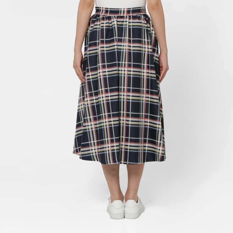 BARNEYS NEW YORK ウォッシャブル チェック柄フレアスカート NAVY