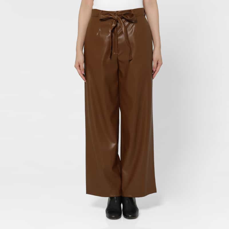 BARNEYS NEW YORK フェイクレザー ベルテッドワイドパンツ BROWN