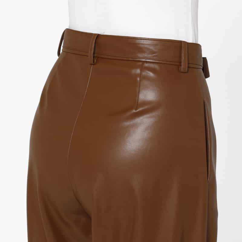 BARNEYS NEW YORK フェイクレザー ベルテッドワイドパンツ BROWN