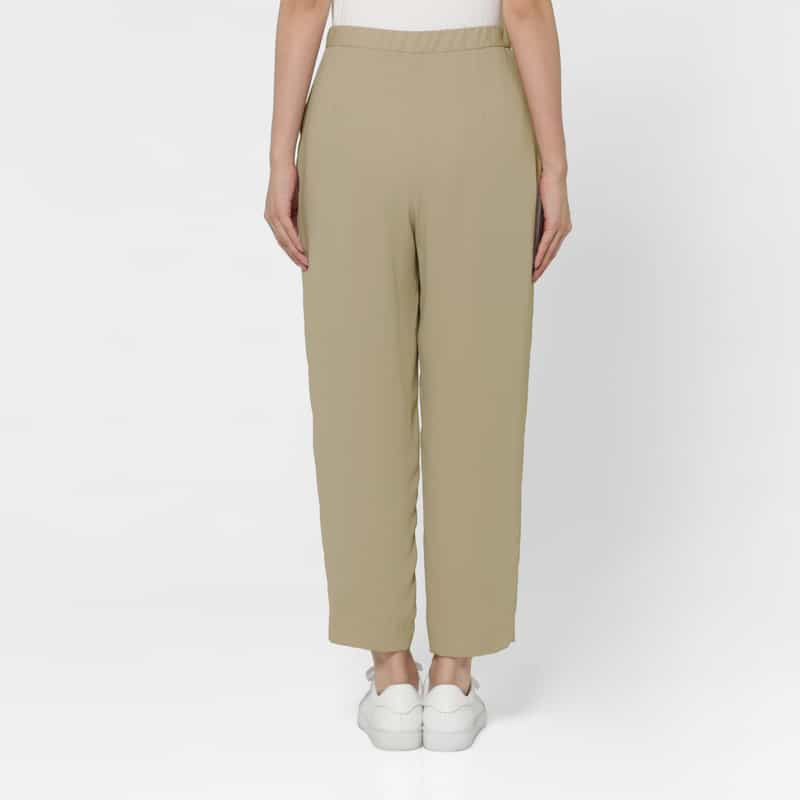 BARNEYS NEW YORK ウォッシャブル ダブルクロス素材テーパードパンツ BEIGE
