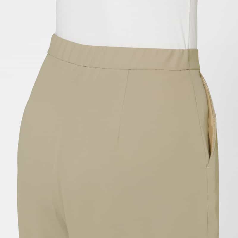 BARNEYS NEW YORK ウォッシャブル ダブルクロス素材テーパードパンツ BEIGE