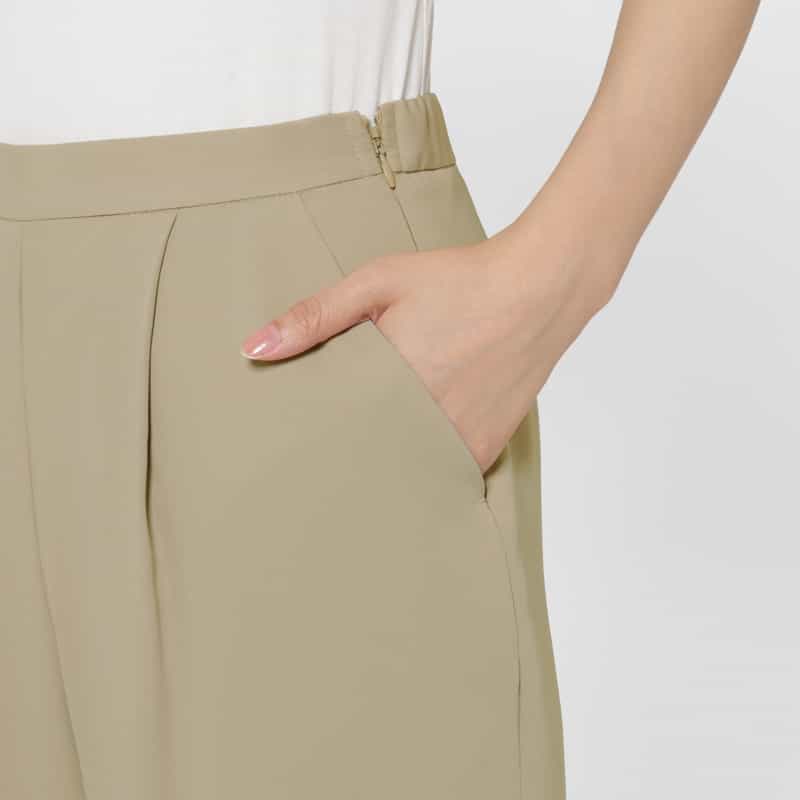 BARNEYS NEW YORK ウォッシャブル ダブルクロス素材テーパードパンツ BEIGE