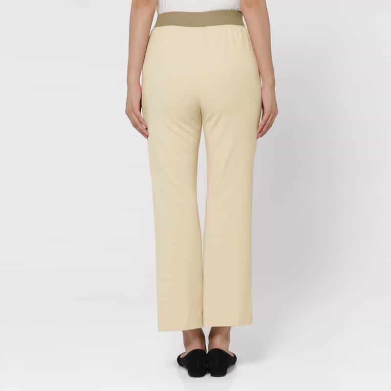 BARNEYS NEW YORK ウォッシャブル　スリット入りクロップドパンツ BEIGE