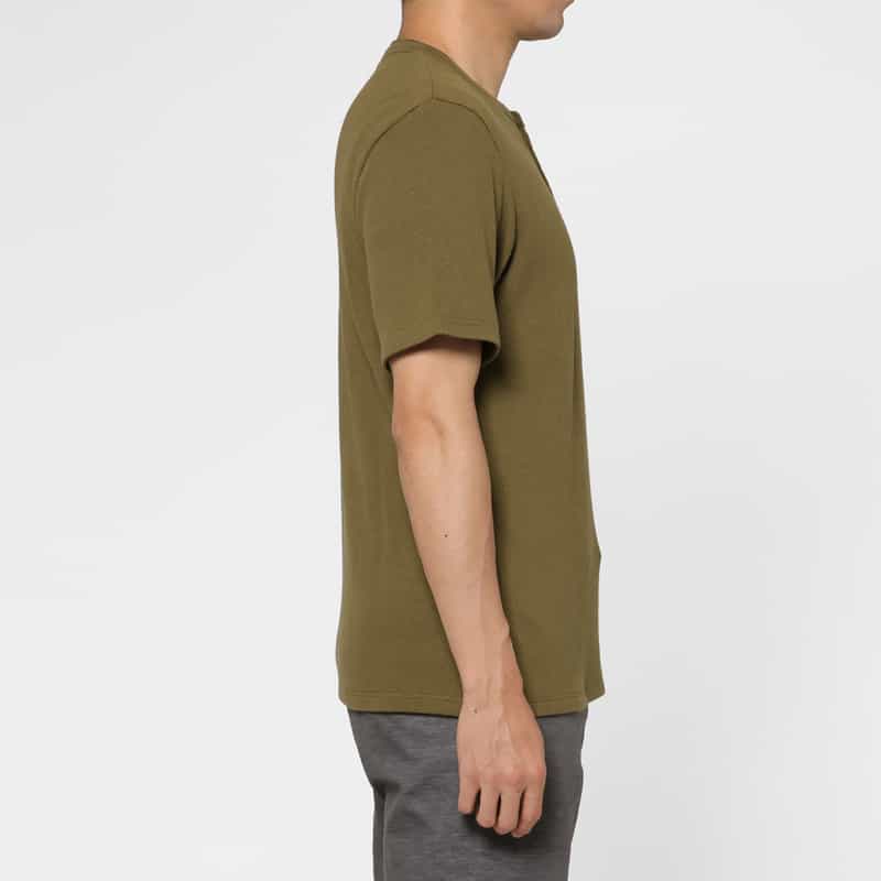 BARNEYS NEW YORK コットンワッフル素材ヘンリーネックカットソー KHAKI