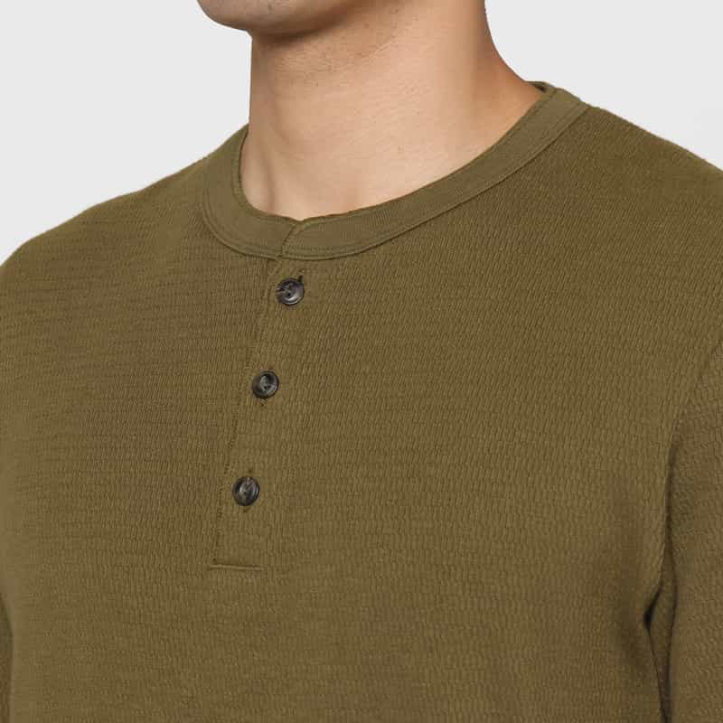 BARNEYS NEW YORK コットンワッフル素材ヘンリーネックカットソー KHAKI