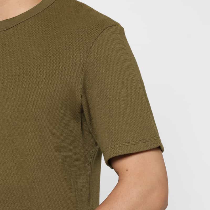 BARNEYS NEW YORK コットンワッフル素材ヘンリーネックカットソー KHAKI