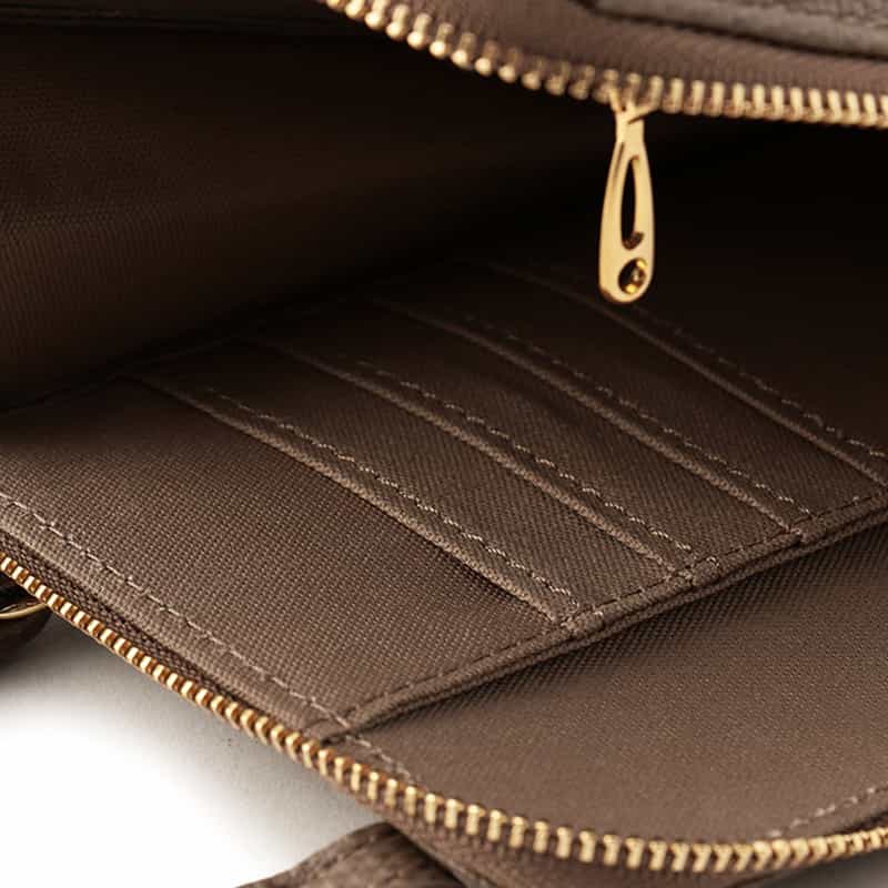 BARNEYS NEW YORK 型押しレザーフォーンバッグ GRAY BEIGE