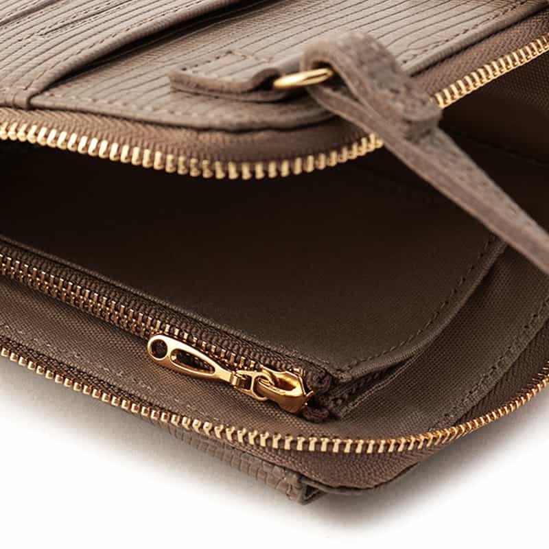 BARNEYS NEW YORK 型押しレザーフォーンバッグ GRAY BEIGE