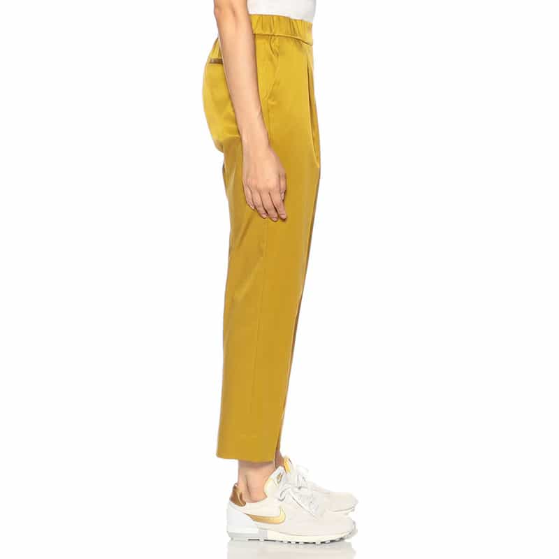 BARNEYS NEW YORK ウォッシャブルシャイニータックパンツ YELLOW