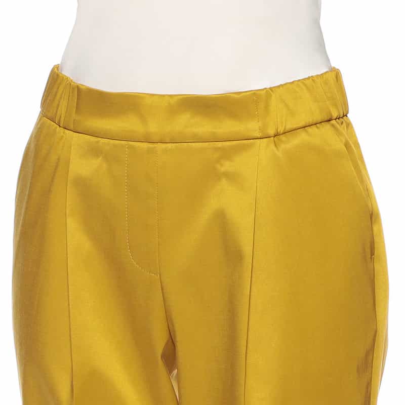 BARNEYS NEW YORK ウォッシャブルシャイニータックパンツ YELLOW
