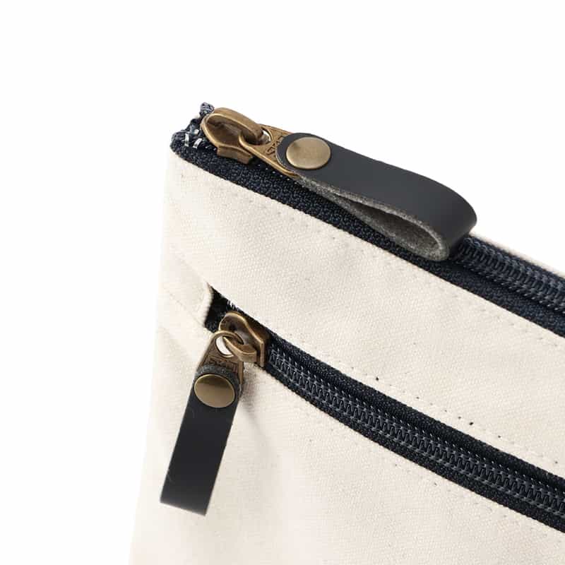 BARNEYS NEW YORK ライオンキャンバス母子手帳ケース NAVY