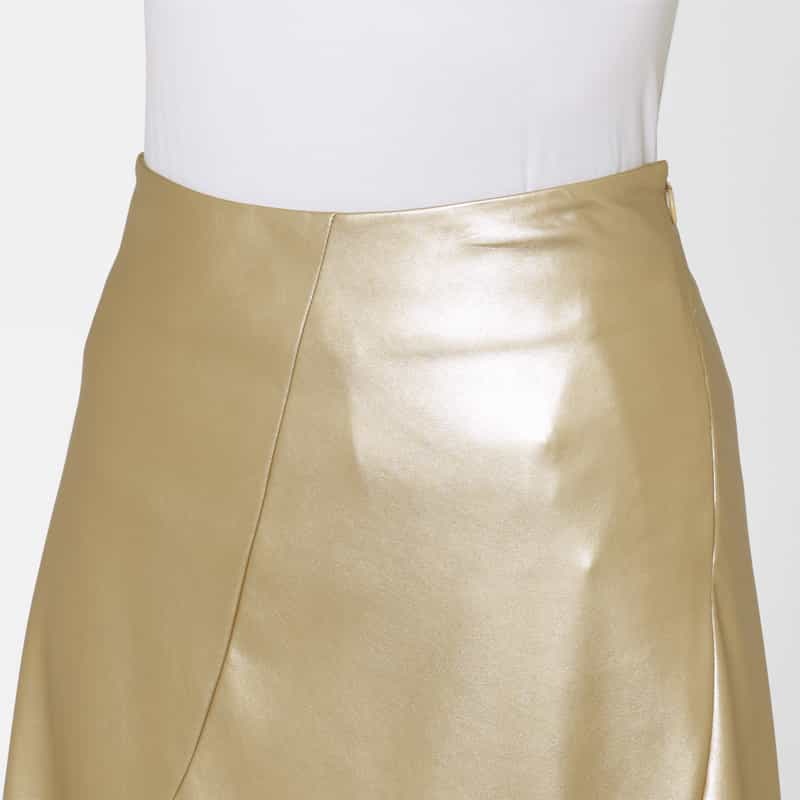 BARNEYS NEW YORK フェイクレザー アシンメトリーミディスカート GOLD