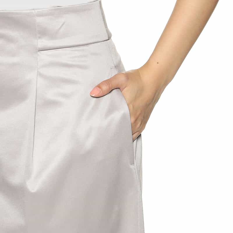 BARNEYS NEW YORK セットアップウォッシャブルシャイニージャージースカート LIGHT GRAY