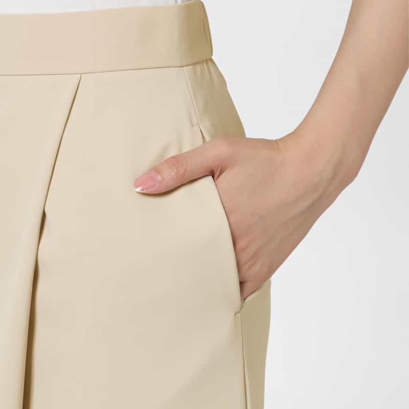 BARNEYS NEW YORK ダブルクロス素材Aラインスカート BEIGE