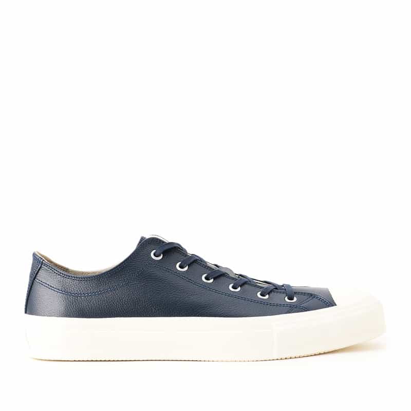 BARNEYS NEW YORK レースアップレザースニーカー NAVY