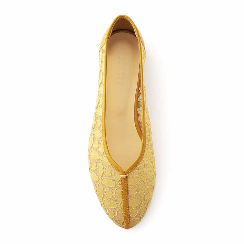 BARNEYS NEW YORK チャンキーヒールレースパンプス YELLOW