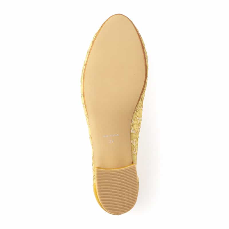 BARNEYS NEW YORK チャンキーヒールレースパンプス YELLOW