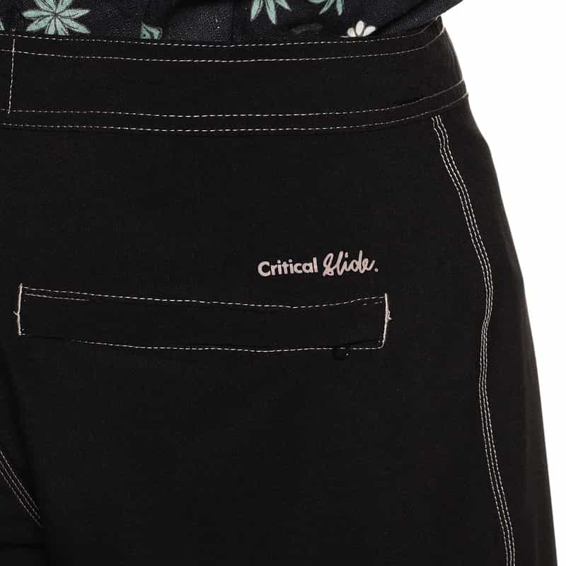 CRITICAL SLIDE ボードショーツ BLACK