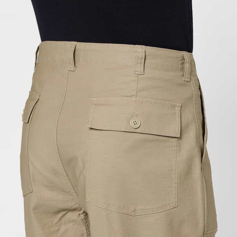 BARNEYS NEW YORK コットン素材ベイカーパンツ BEIGE