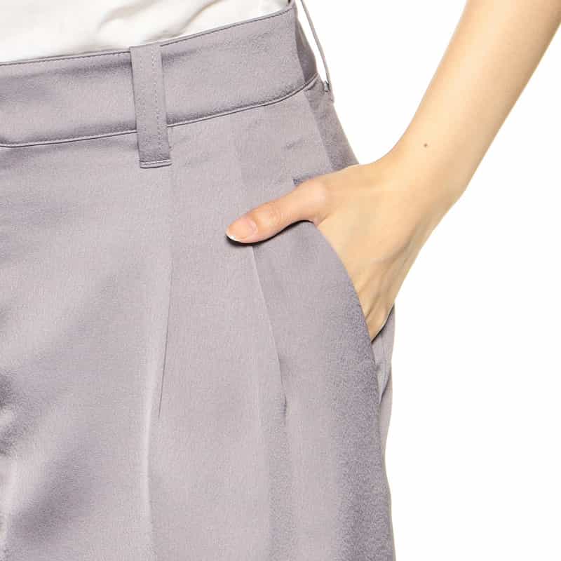 BARNEYS NEW YORK ウォッシャブルサテンワイドクロップドパンツ LIGHT BLUE