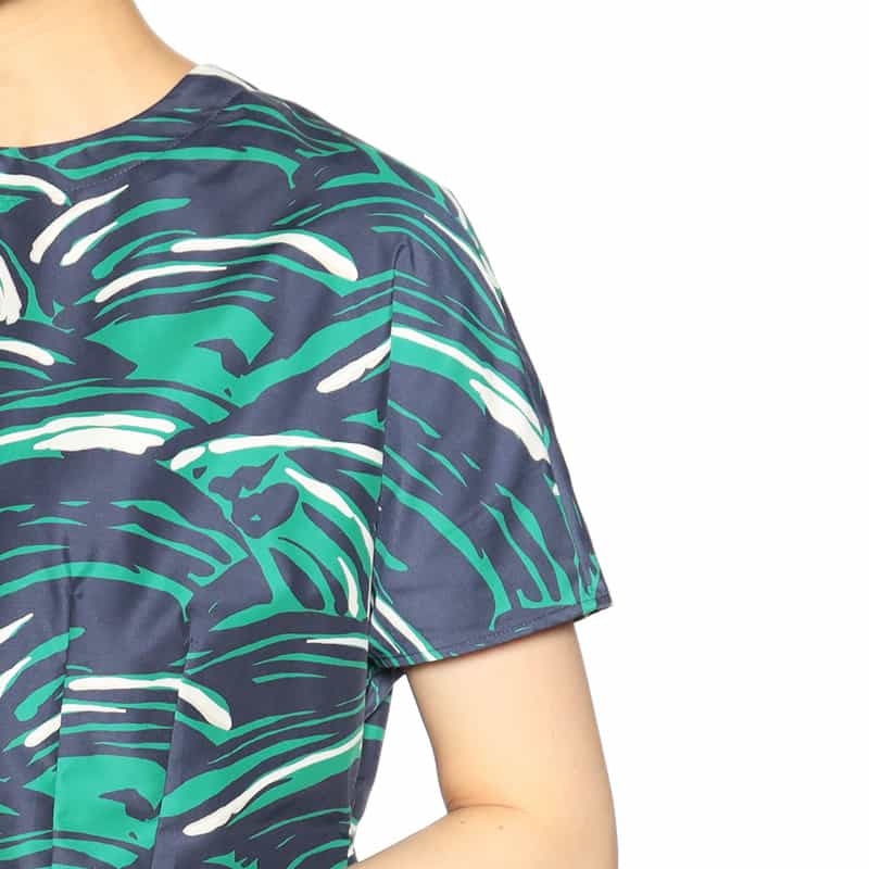 BARNEYS NEW YORK セットアップウォッシャブルプリントフロントタックプルオーバーブラウス NAVY