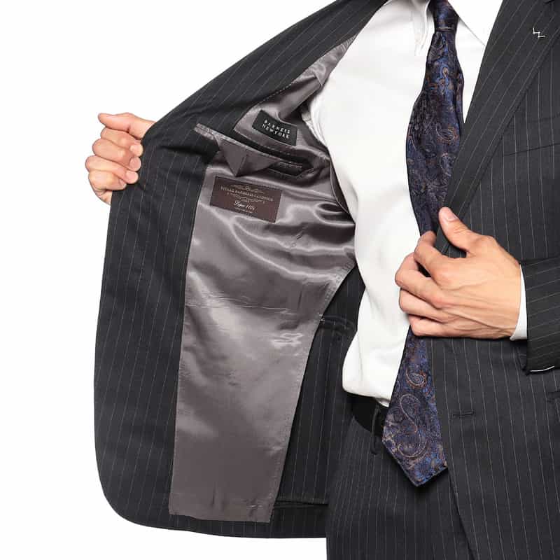BARNEYS NEW YORK ピンストライプ柄ウールスーツ “MANHATTAN" DARK GRAY