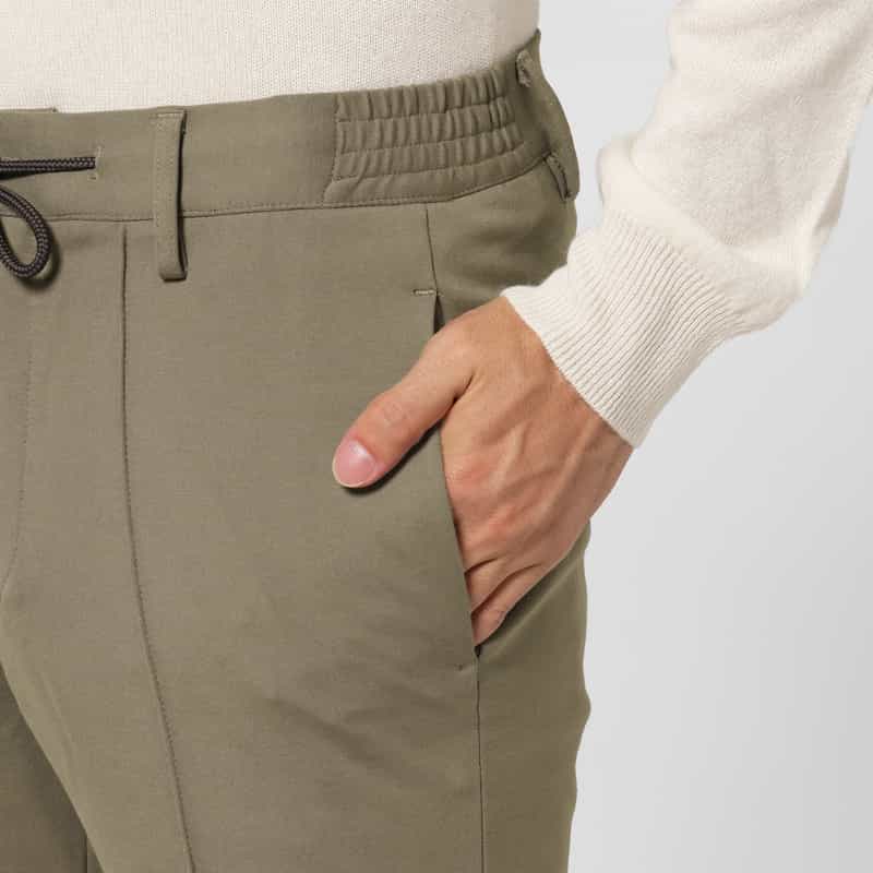 BARNEYS NEW YORK ストレッチ素材イージーパンツ BEIGE
