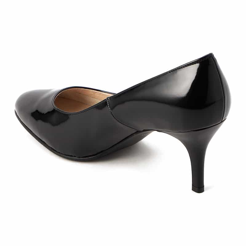 BARNEYS NEW YORK アーモンドトゥパテントパンプス BLACK