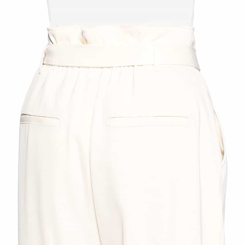 BARNEYS NEW YORK ウォッシャブルベルテッドタックテーパードクロップドパンツ WHITE