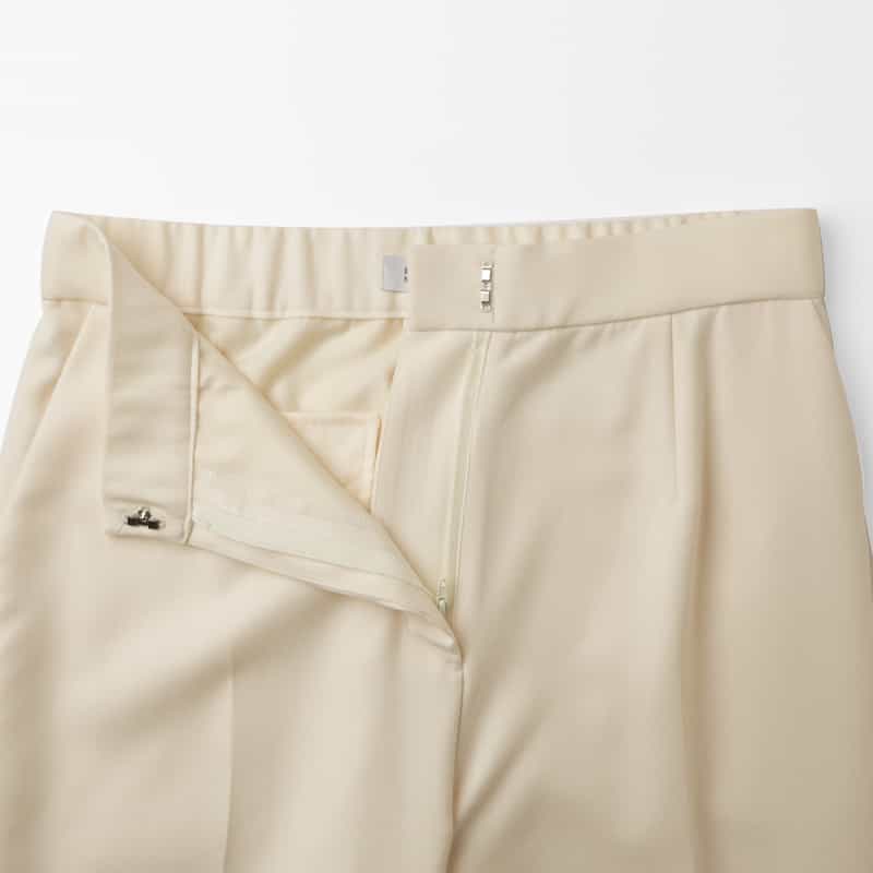 BARNEYS NEW YORK ダブルクロス素材 ストレートパンツ OFF WHITE