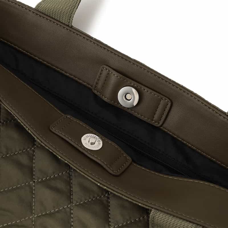 BARNEYS NEW YORK ライオンキルティングマザートートバッグ KHAKI