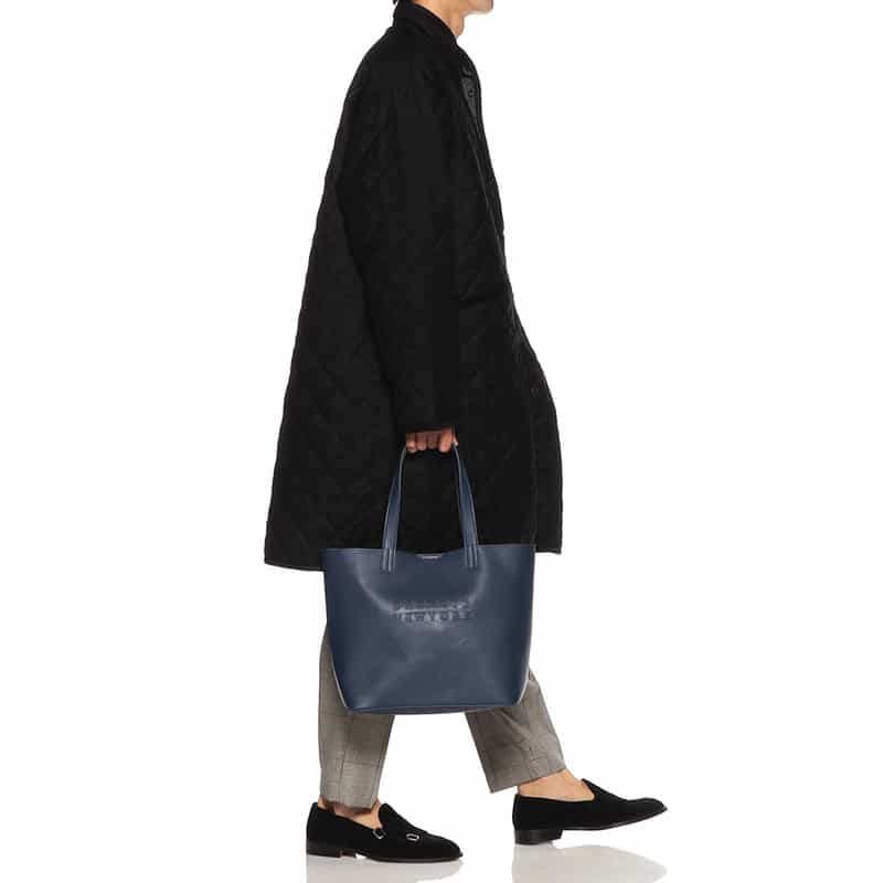 BARNEYS NEW YORK ロゴトートバッグ （Ｍ） NAVY
