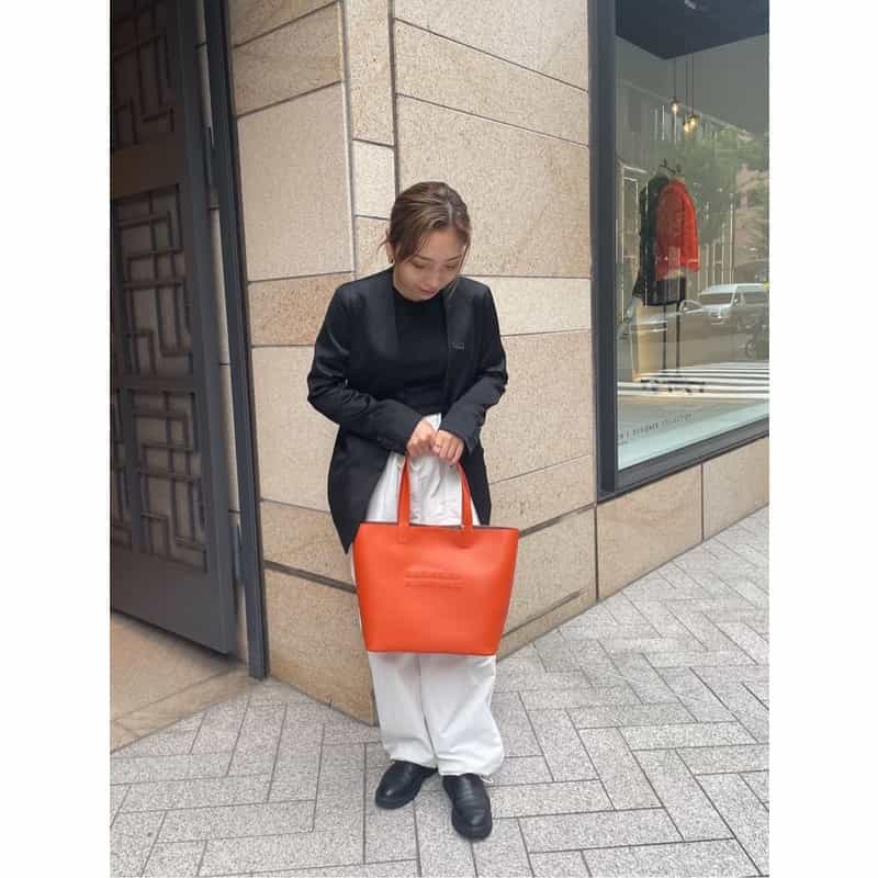BARNEYS NEW YORK ロゴトートバッグ （Ｍ） ORANGE