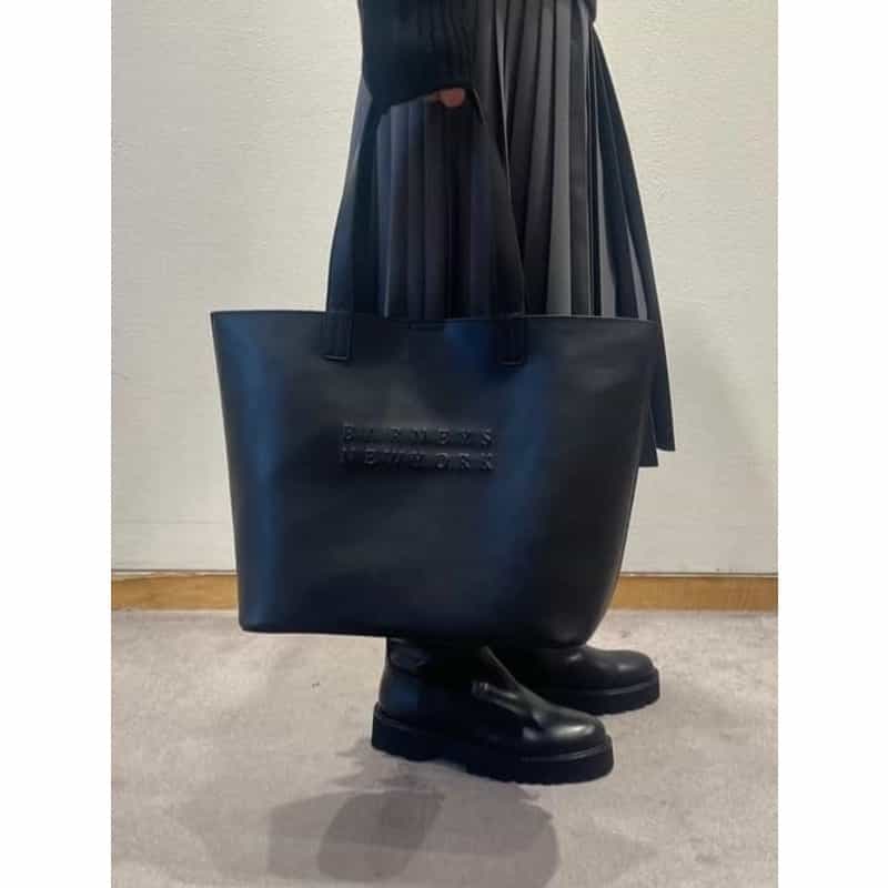 BARNEYS NEW YORK ロゴトートバッグ （Ｍ） BLACK