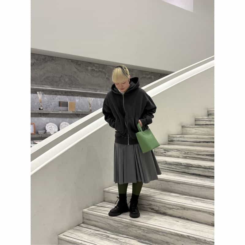 BARNEYS NEW YORK ロゴトートバッグ （S） GREEN
